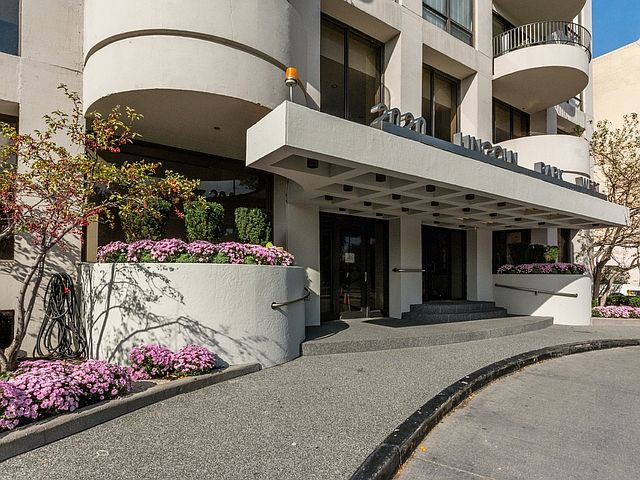 1st image of 2020 N Lincoln Park W APT 24C