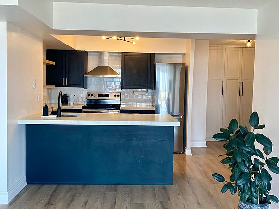 3rd image of 95 Lombard St #1304