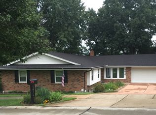 5650 Wieland Dr, Saint Louis, MO 63128