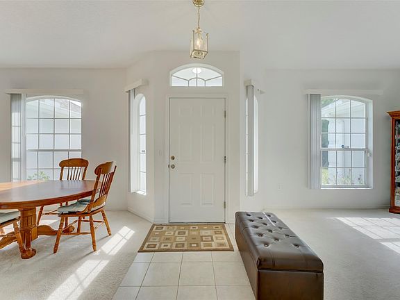 3rd image of 314 SE Christensen Avenue