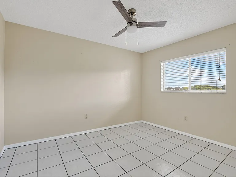 2236 N Cypress Bend Dr #508 — Photo 19