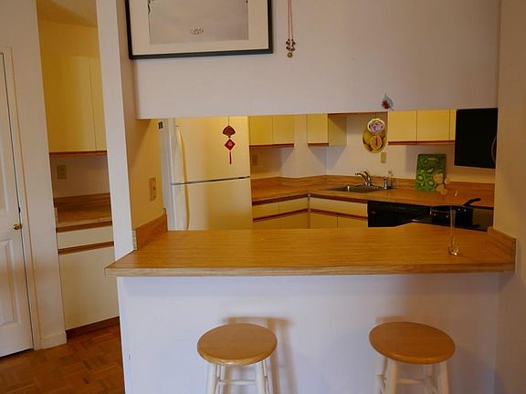 5th image of 90 Quincy Shore Dr APT 305