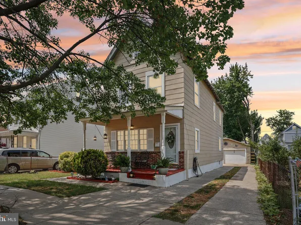 47 Webster St, Riverside, NJ 08075