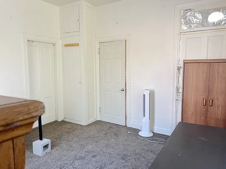 340 N 200 E — Photo 12