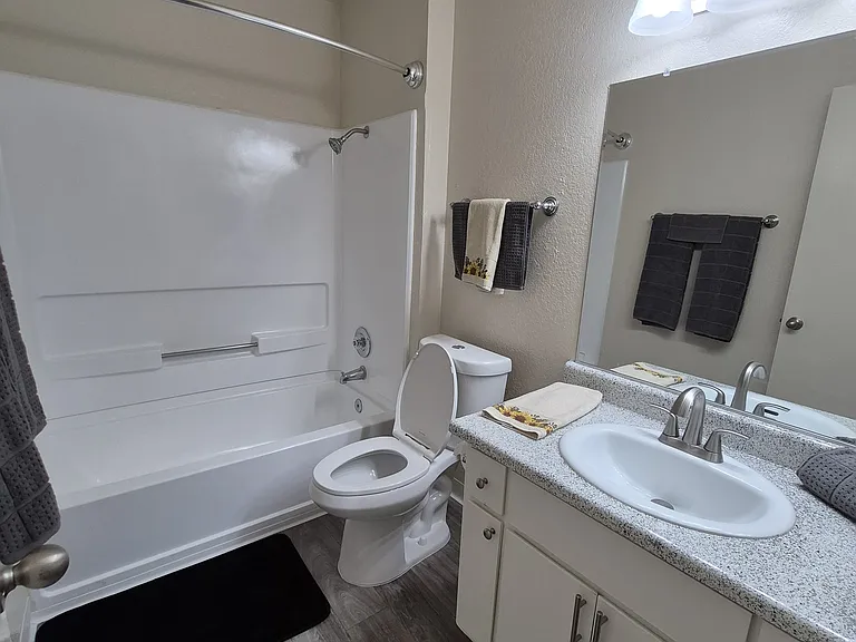 Foxworth Apartments — Photo 46