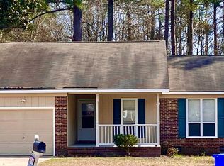 6895 Apsley Ct, Fayetteville, NC 28304