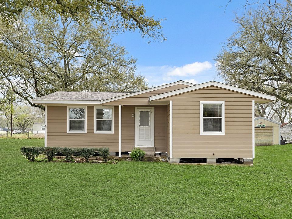 1st image of 8427 Brinkmeyer Rd