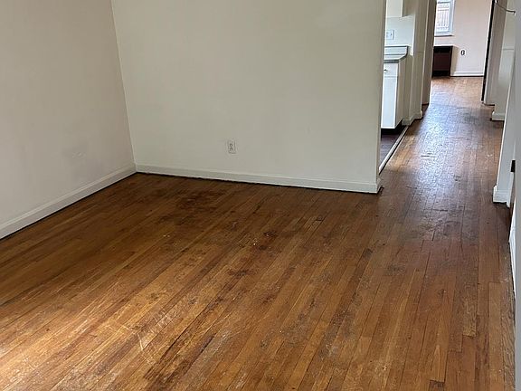 2nd image of 3920 E Gatewood Ln APT 1