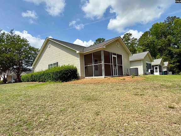 3rd image of 155-1A Willow Creek Blvd #1A