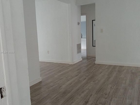 5th image of 1419 NW 44th St