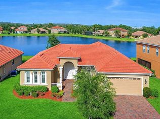3821 Shoreview Dr, Kissimmee, FL 34744