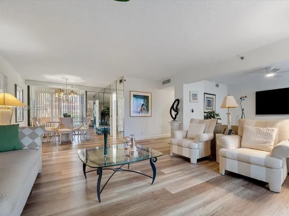 7201 Promenade Dr APT 101, Boca Raton, FL 33433