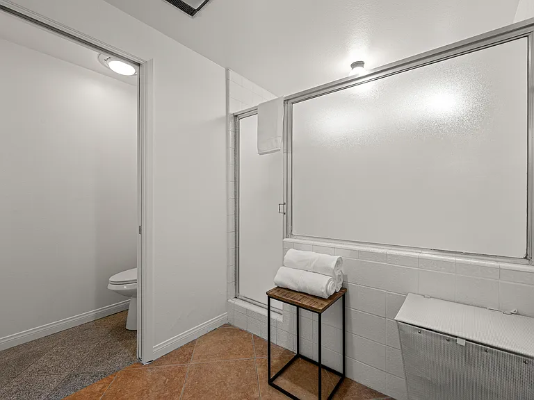 3258 Kirkham Dr — Photo 15