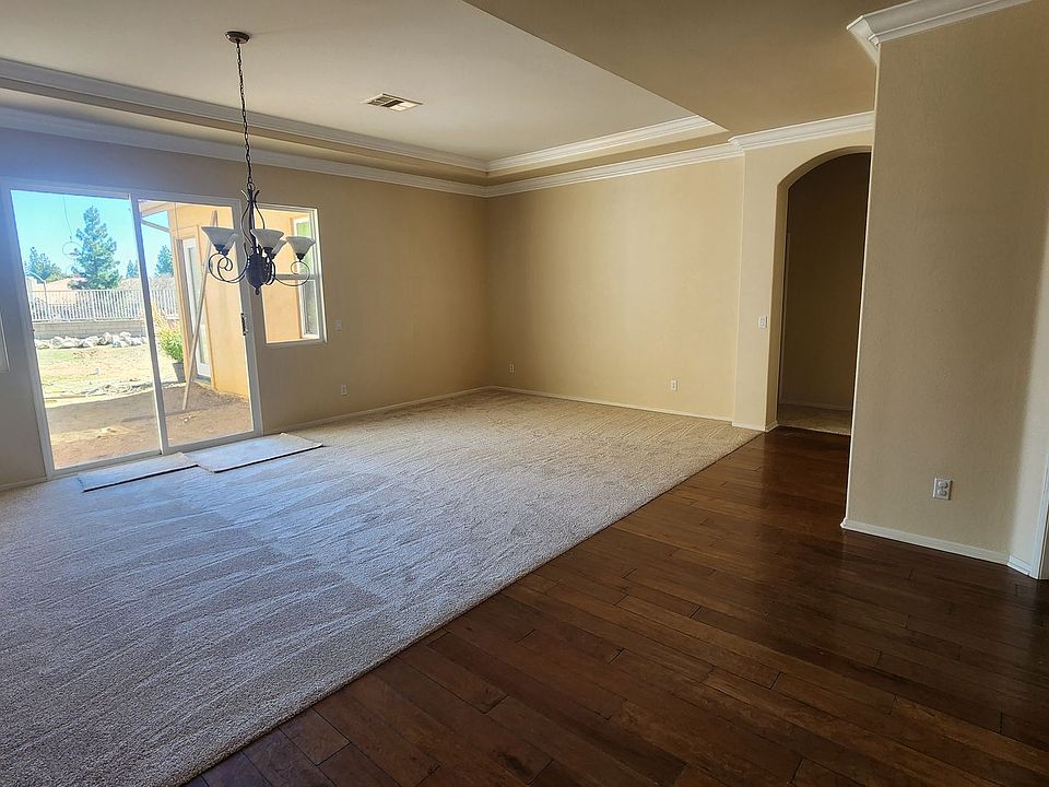 1st image of 41526 Grand View Dr