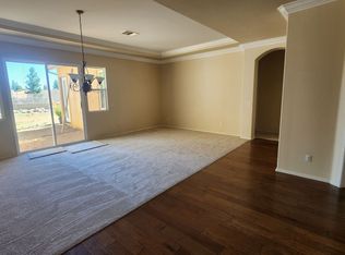 41526 Grand View Dr, Murrieta, CA 92562