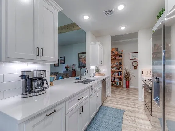 2705 W Madison St — Photo 16