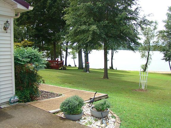 2nd image of 473 Crattie Dr