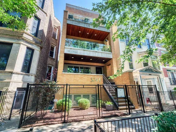 3743 N Kenmore Ave #3, Chicago, IL 60613
