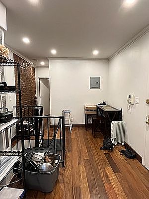 4th image of 236 W 16th St #1E