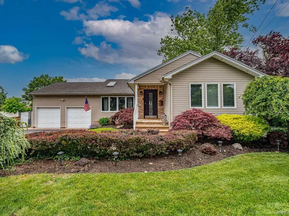 2349 Lincoln Street, North Bellmore, NY 11710