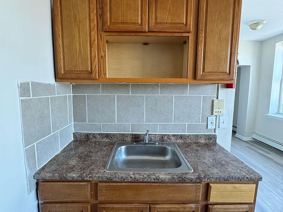 1st image of 322 Park Ave APT 10