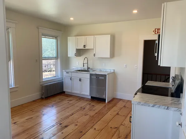 155 Main St #1, South Berwick, ME 03908