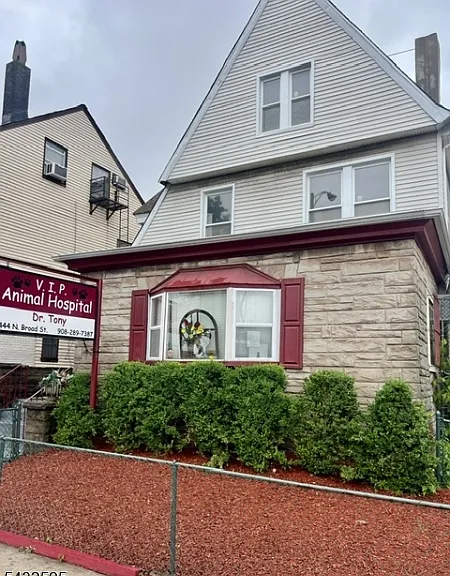 444 N Broad St — Photo 8