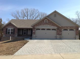 1814 Gardina Dr, Festus, MO 63028