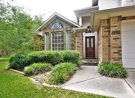 2nd image of 2419 Sparrow Dr