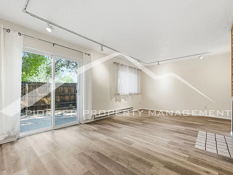 1638 Centaur Cir — Photo 6