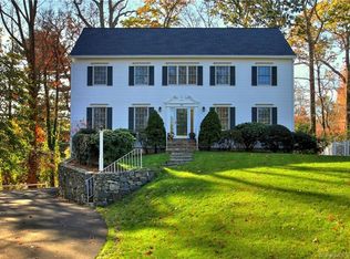 71 Running Brook Cir, Fairfield, CT 06824