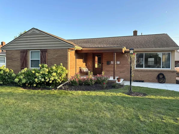 907 W Roberts Ave, Appleton, WI 54914