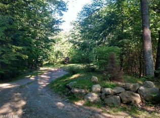 231 Academy Hl, Newcastle, ME 04553