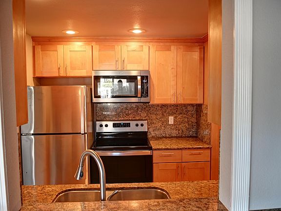 5th image of 17408 NE 45th St APT 175
