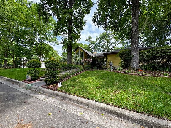 2nd image of 6207 NW 24th Ln