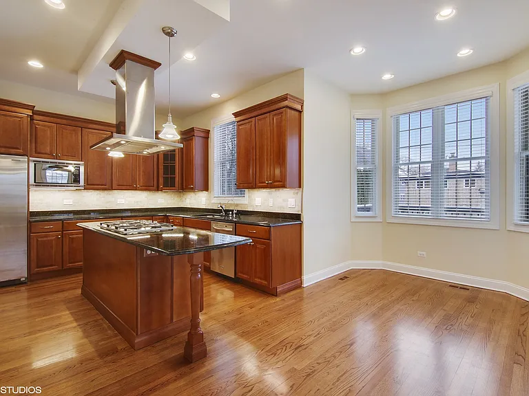 507 Locust Rd — Photo 6