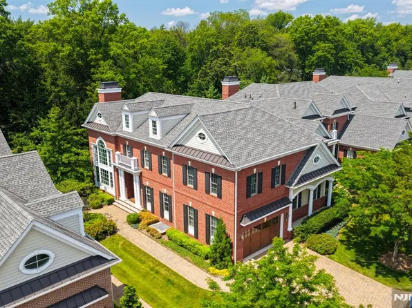 134 Cortland Dr, Saddle River, NJ 07458