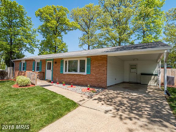 2nd image of 1358 Oakshire Ct
