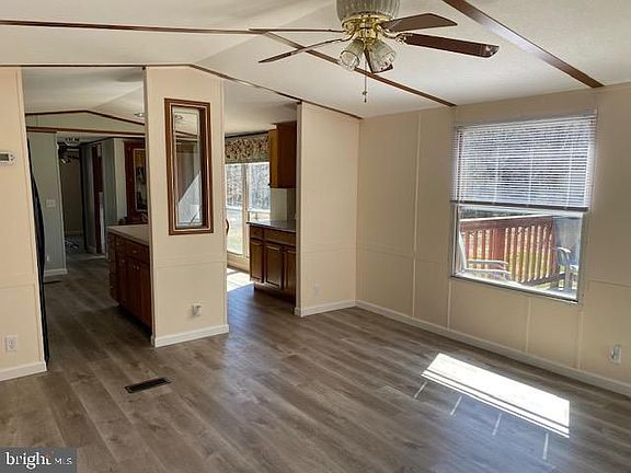 4th image of 28491 Cranberry Ln