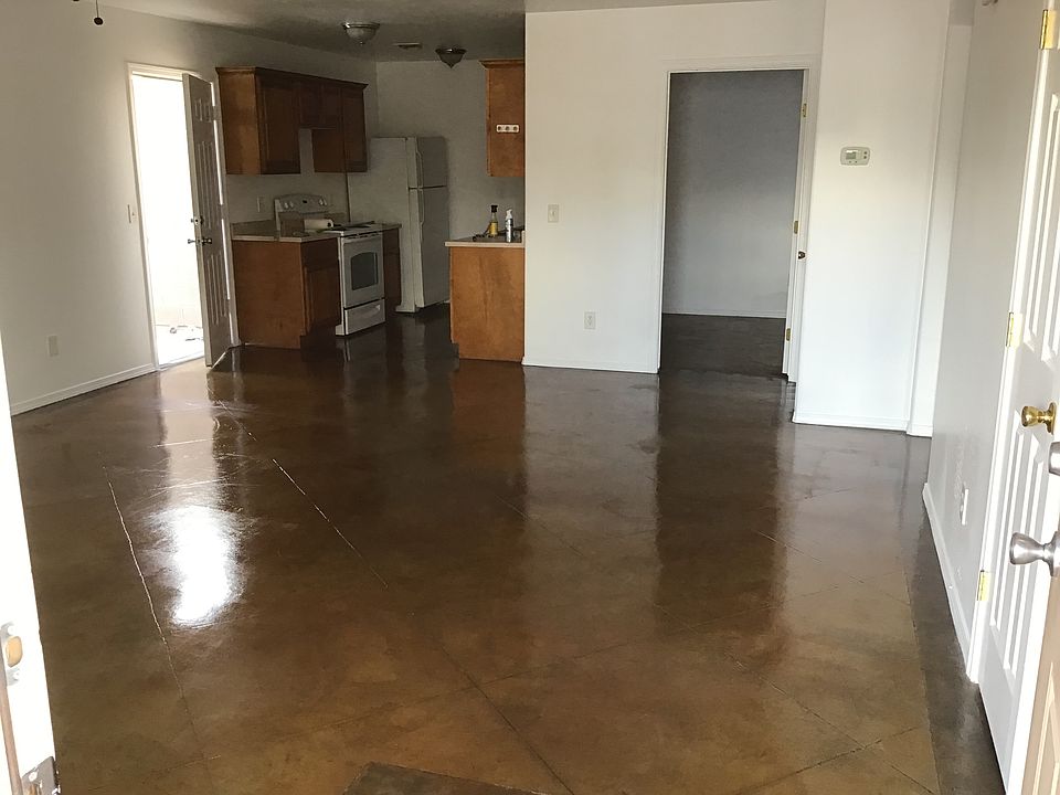 2nd image of 153 E 200 S
