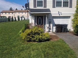 708 Bach Ct, Freemansburg, PA 18017