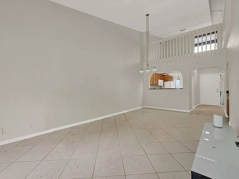 6371 Toulon Dr — Photo 6