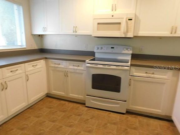 3rd image of 3034 BROCKTON STREET
