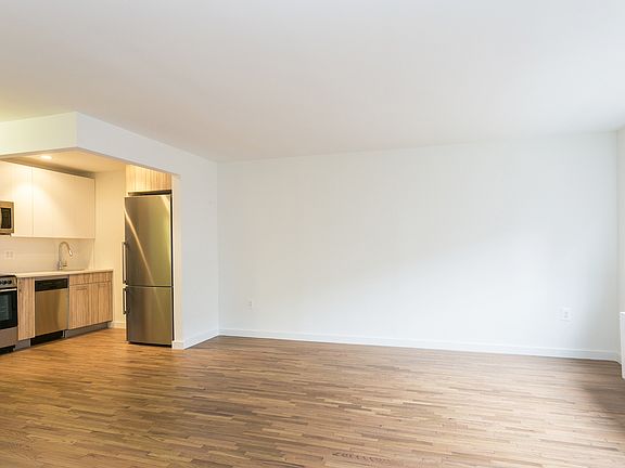 5th image of 309 W 30th St APT 5A