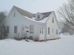 539 1st Ave SW, Wells, MN 56097