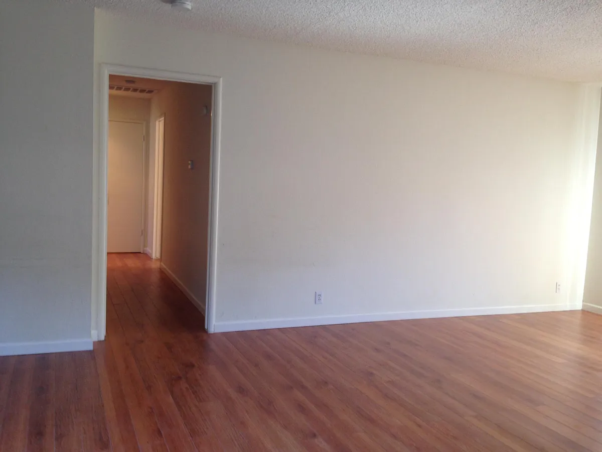 Building Photo - 1327 Kingfisher Way #3