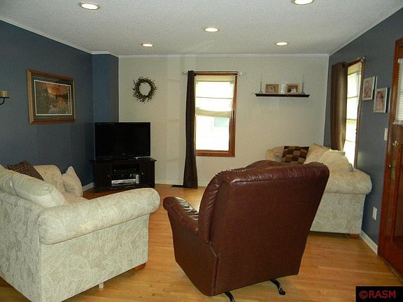 4th image of 1009 S Jefferson St