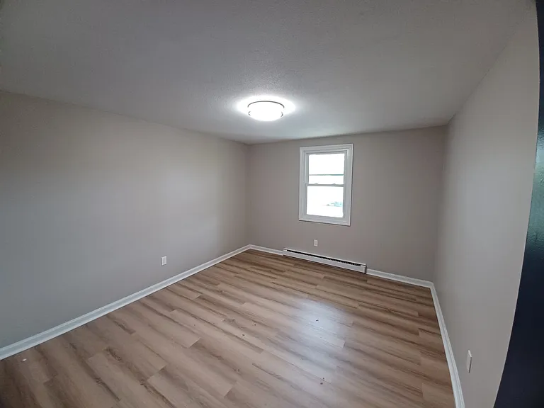 236 Maple St — Photo 9