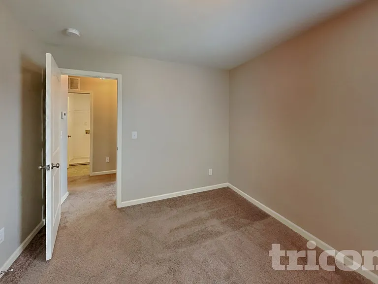 104 Yadkin St — Photo 12
