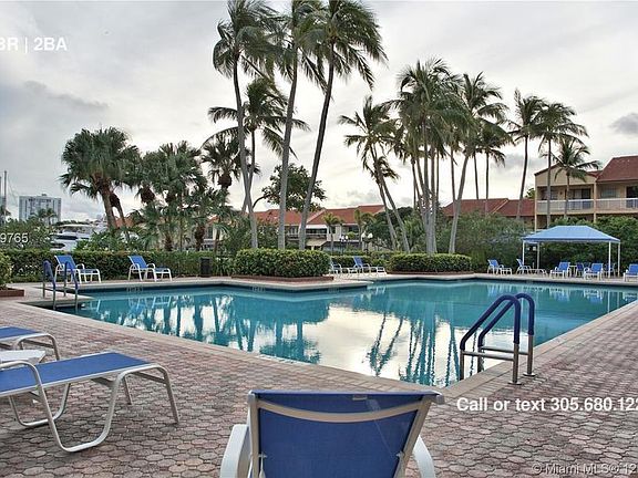 4th image of 3610 Yacht Club Dr APT 715
